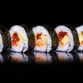 Футомаки сушен домат (6бр-160г)