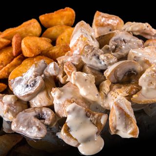 Пилешки късчета с топено сирене (380гр.)