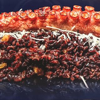 Октопод с черен ориз /320гр./ 