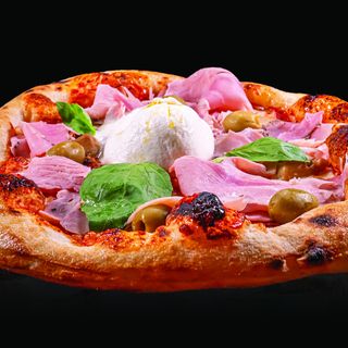 Пица с Бурата и Прошуто Кото (550гр.)