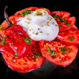 Салата с розов домат и бурата (400гр.)