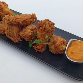 Домашни златни крилца (220 г)