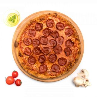 Пица пеперони (950г)