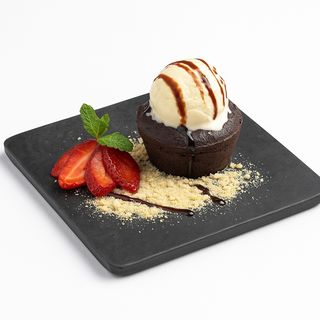 Шоколадово суфле със сладолед (150гр.)