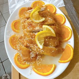 111. Пиле с лимон и сладък сос (600г)