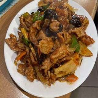 99. Пиле Три вкуса със зеленчуци и сладък-кисел-лют сос (700г)