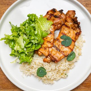 ПИЛЕШКА ПЪРЖОЛА ОТ БУТ НА ЖАР