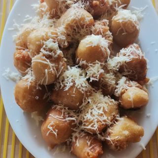 79. Пилешки хапки с кашкавал (650г)