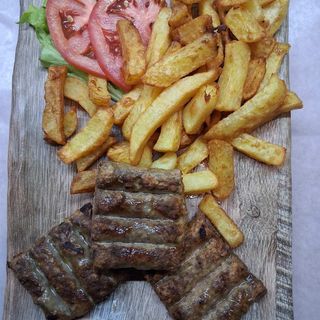 Телешки хапки с г-ра пържени картофи (ОБ)