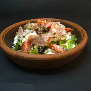 Салата с прошуто и страчатела (300 гр)