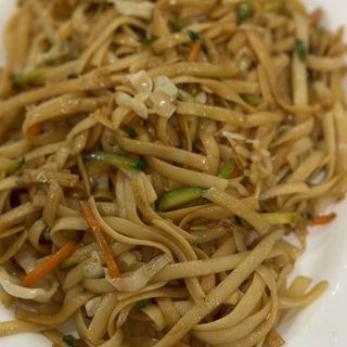 177. Пържени спагети със зеленчуци (700г)