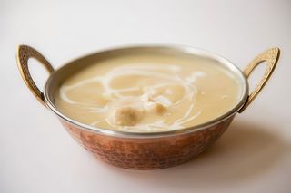 Пиле Акбари