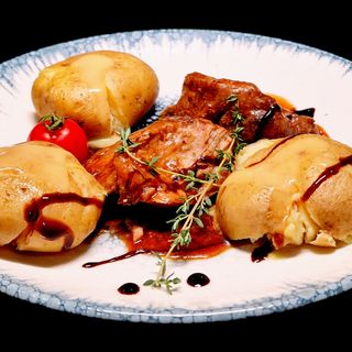 СВИНСКИ ДЖОЛАН СЪС СОС БРАТЕН ДЖУС 450 гр  