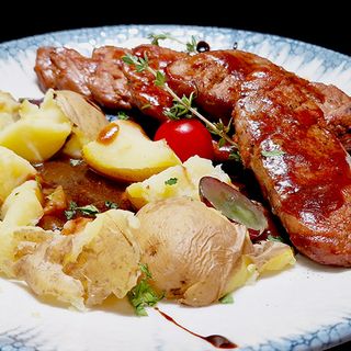 СВИНСКИ МЕДАЛЬОНИ 450 гр.