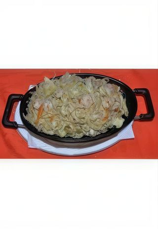 70. Пържени спагети с морски продукти (600г)