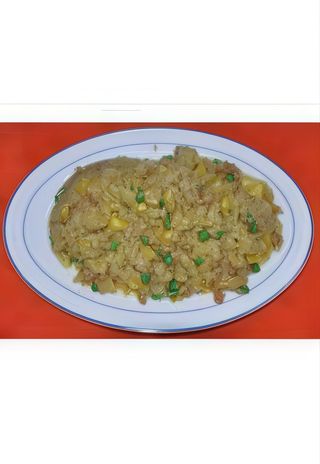 51. Пържен ориз с къри (700г)