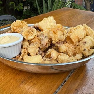 Пържени бейби калмари (250гр)