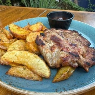 Свински стек с домашен Уеджис (420гр)