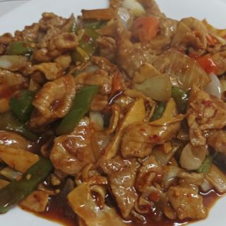 68 Свинско в лют сос (700 гр.)