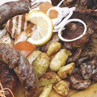 Комитска софра за 4-ма