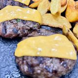 Телешки кюфтета с чедър