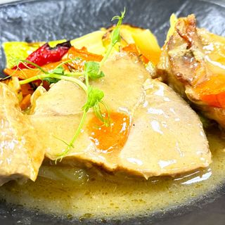 Шпиковано свинско с картофено пюре