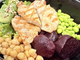 Фитнес купа с пилешко филе на BBQ