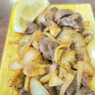 Пилешки сърца с гъби и лук (300г)