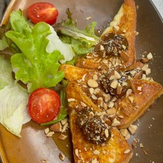 запечен пушен кашкавал със смокини