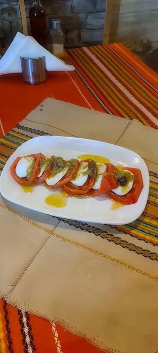 Салата Капрезе (300г)