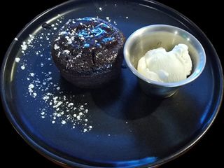 Шоколадово суфле с топка сладолед (1бр)