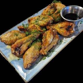 Пилешки крила с копър и чесън 10бр.