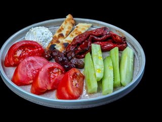 НАШЕНСКА СЕЛСКА САЛАТА