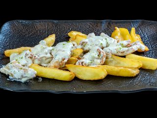 ПИЛЕ със сметана и сирена