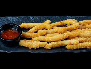 ПИКАНТНИ КАЛМАРИ В ПАНКО