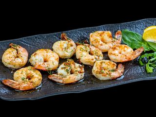 СКАРИДИ с масло и чесън