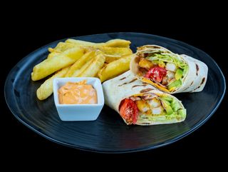 ТОРТИЛА С ХРУПКАВО ПИЛЕ