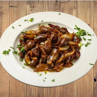 Пилешки сърца с лук (200г)