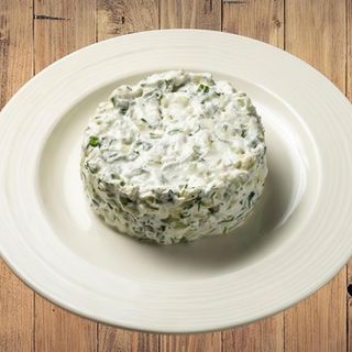 Снежанка с пресни краставици (1кг)