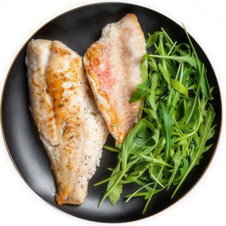 Филе от лаврак с картофено пюре и сос беарнез (300г)