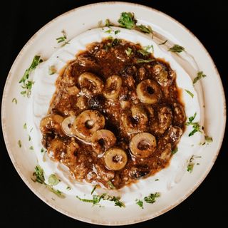 Лабне с Оливие