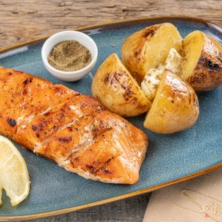 Сьомга на барбекю