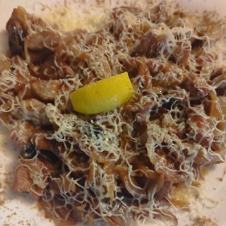 Свински хапки с лук ,гъби и кашкавал (350гр)