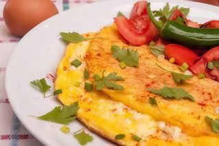 Омлет със сирене (300г)