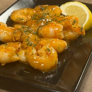 Скариди с краве масло,бяло вино и чесън.(300гр.)