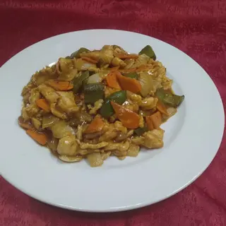 66. Пилешко с къри (700гр)