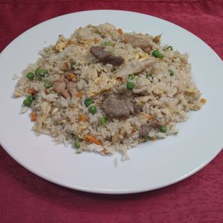 125. Пържен ориз с три вида месо и яйца (700гр)