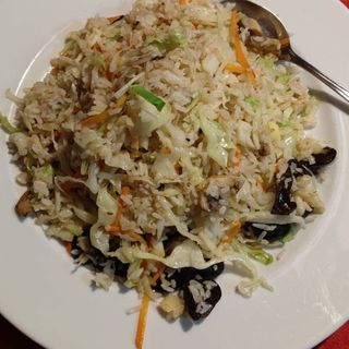 121. Пържен ориз със зеленчуци и яйца (700гр)