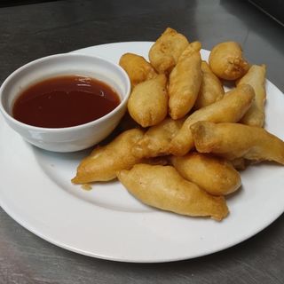 95. Панирана бяла риба със сладко-кисел сос (700гр)