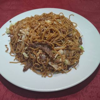 136. Пържени спагети с телешко, къри и яйца (700гр)